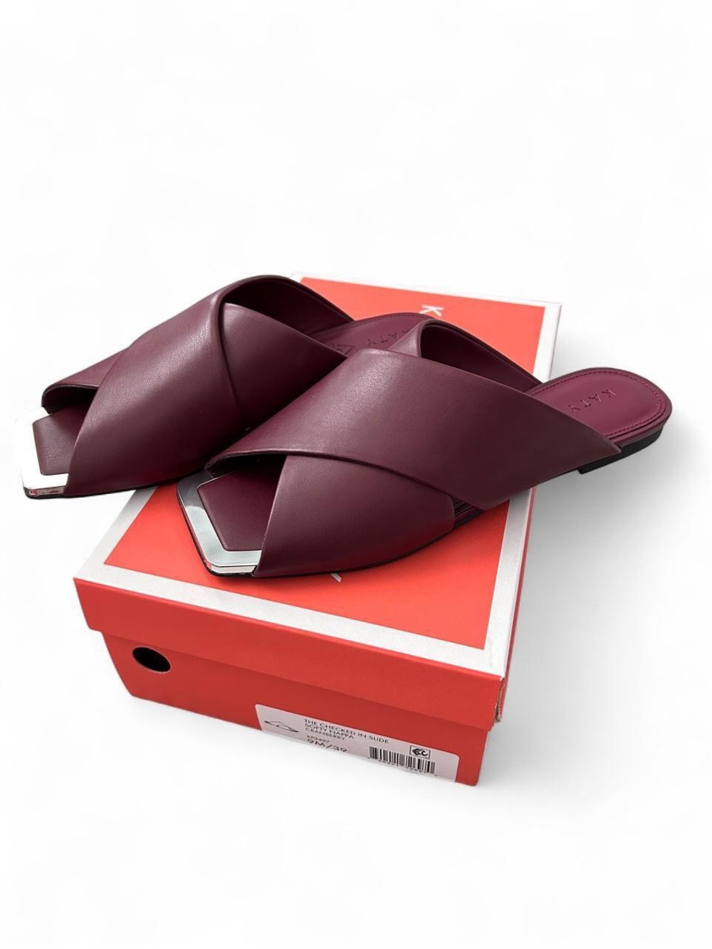 NIB women’s 9 Cross-Band Slide Sandals in Burgundy, Katy Perry Collections
